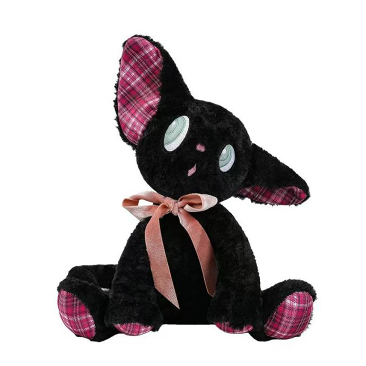 ของเล่นตุ๊กตาลูกแมวที่กำลังดักฟังน่ารัก