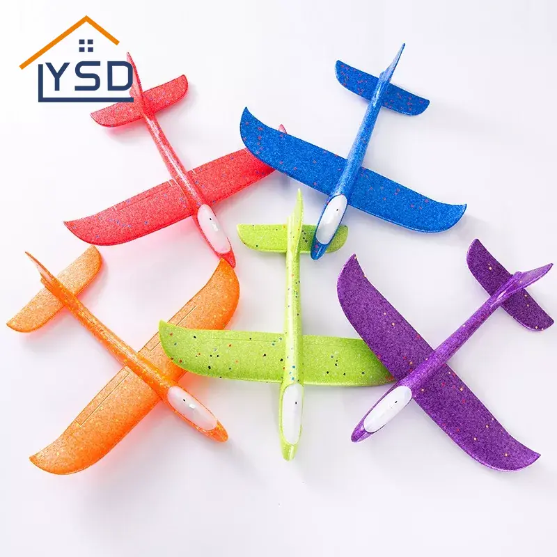 เครื่องบินขว้างปาด้วยมือแบบสว่างไสว